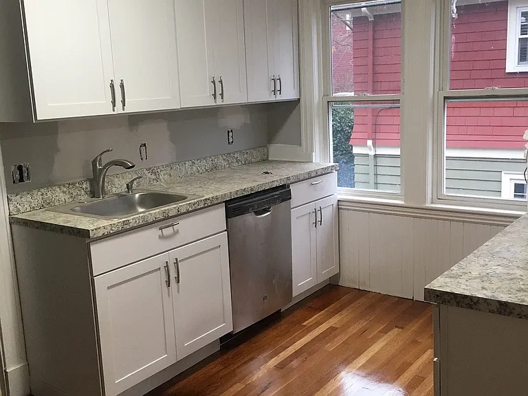 52 Boylston St #3R — Photo 12