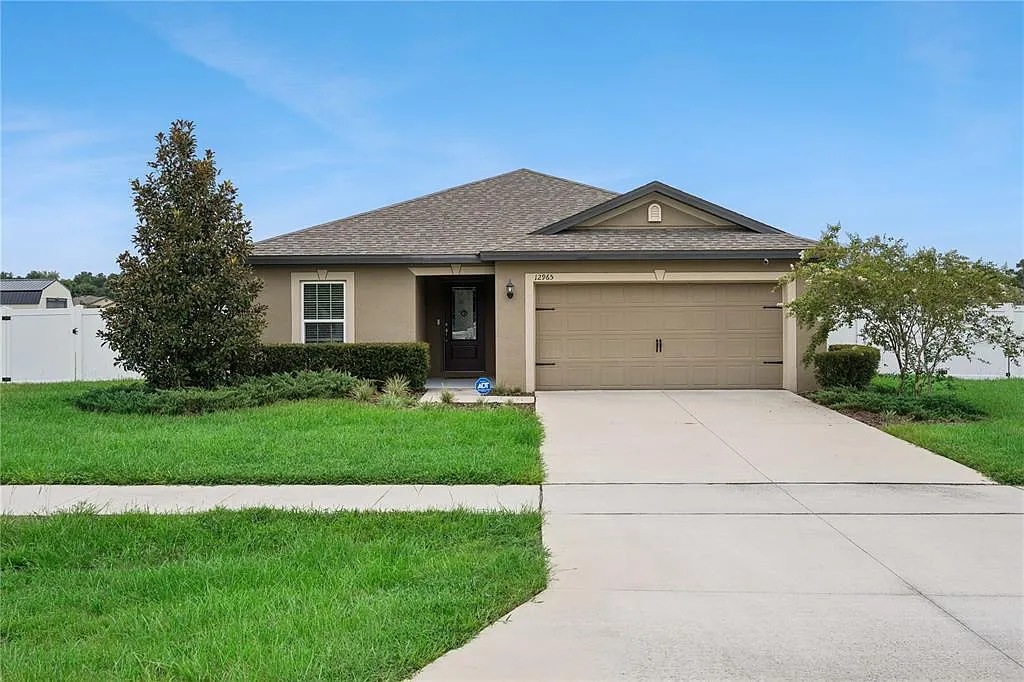 3 bed, 2.0 bath, 1401 sqft, $2,375 — Photo 1