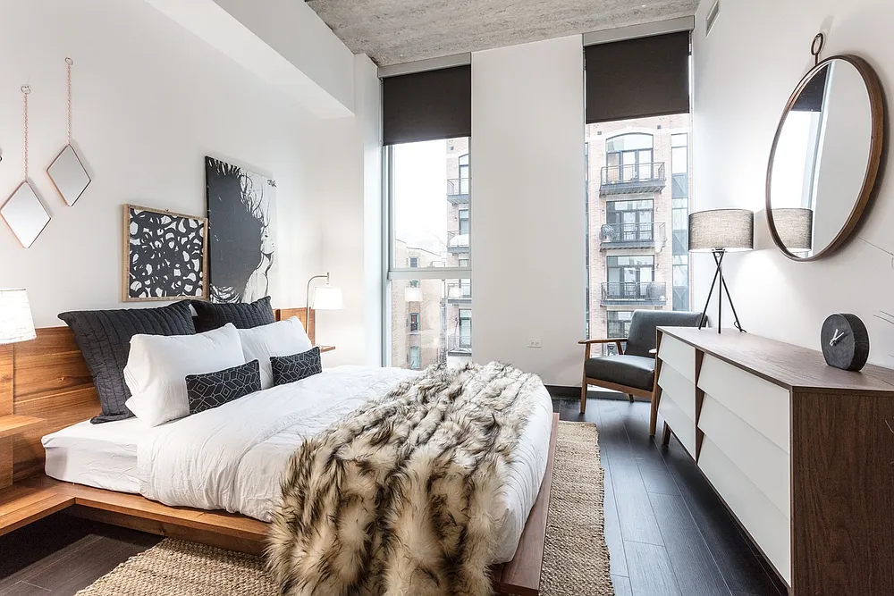 Seven 10 West — Photo 1