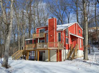 128 Ashley Ct, Bushkill, PA 18324