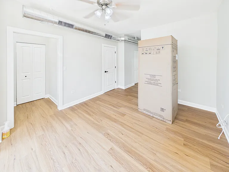 2824 W Cermak Rd #GF — Photo 19