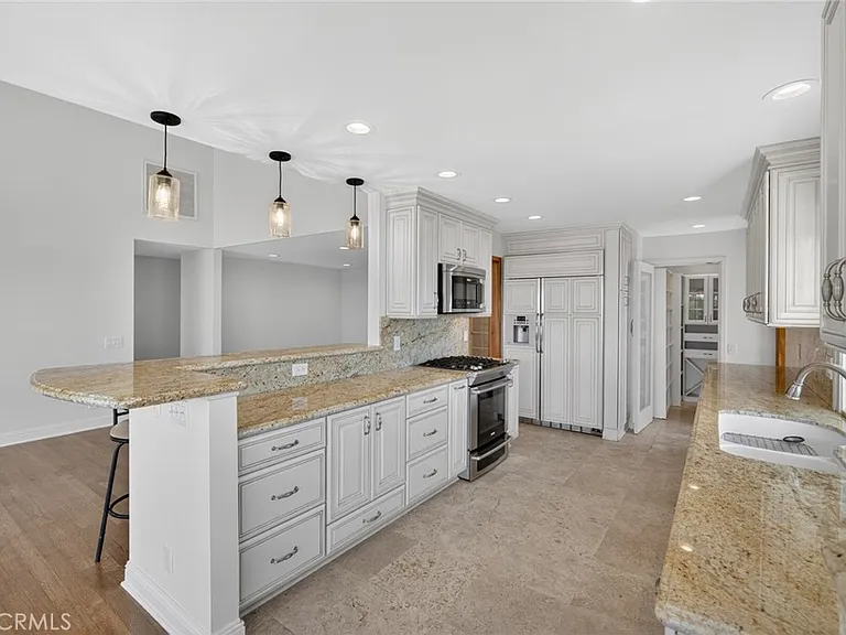 32201 Sea Island Dr — Photo 29