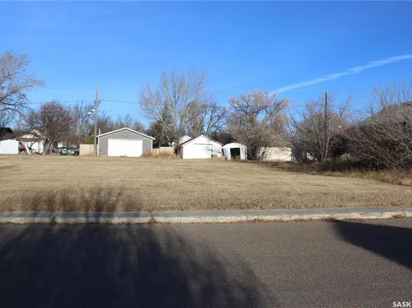 253 2nd AVENUE E, Shaunavon, SK S0N 2M0