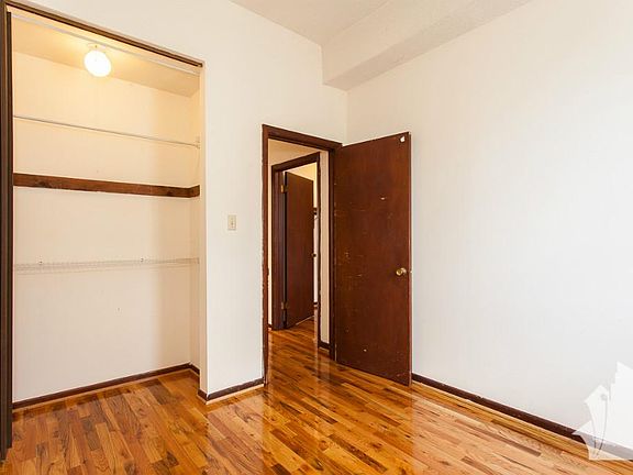 4th image of 2523 N Lincoln Ave #2525-D4