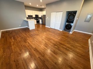 4710 S King Dr #102, Chicago, IL 60615