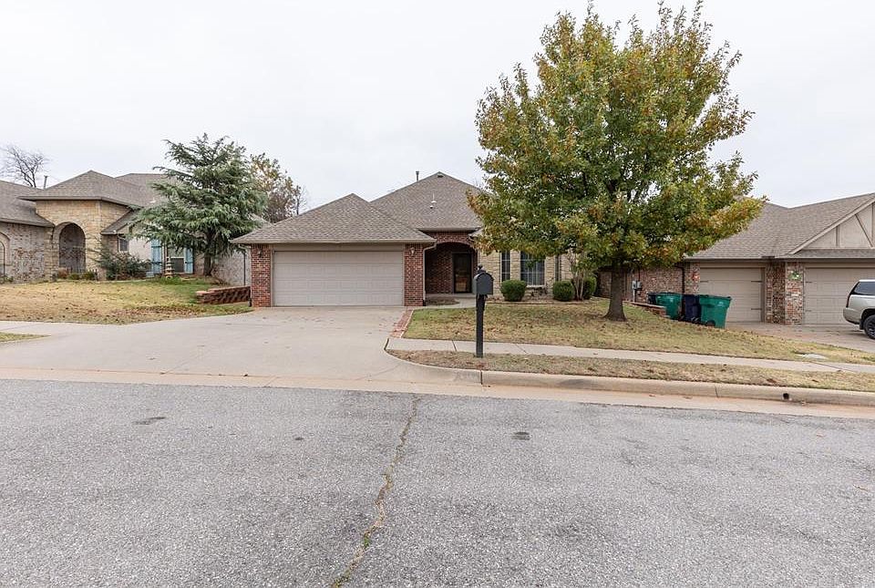 1st image of 13920 Oxford Dr