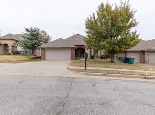 13920 Oxford Dr, Edmond, OK 73013