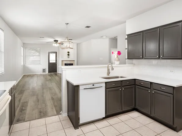 7900 Hidden Path Ln, Denton, TX 76210