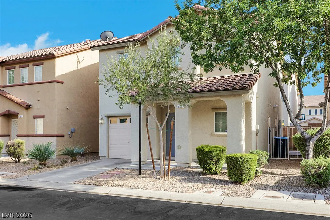 3 bed, 2.5 bath, 1480 sqft, $1,875 — Photo 2