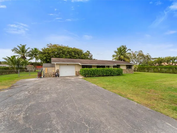 22950 SW 172nd Ct, Miami, FL 33170