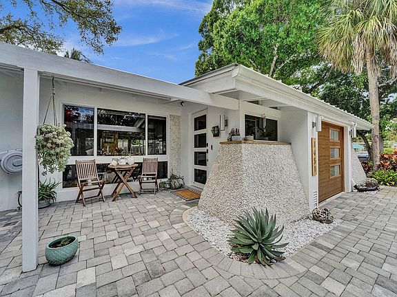 2nd image of 1451 SW 18th Avenue