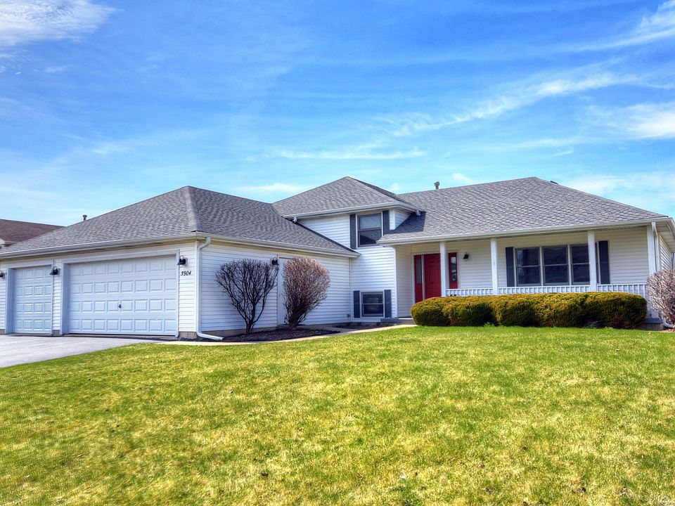 FANTASTIC curb appeal!