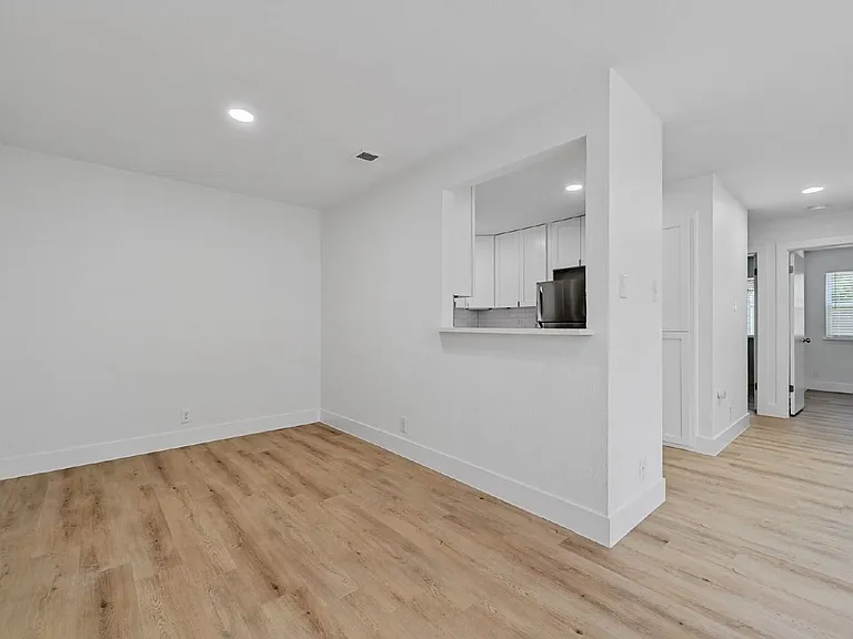 2617 Ektom Dr #B — Photo 8