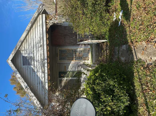 618 W 7th St, Crowley, LA 70526