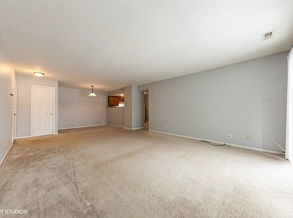 4th image of 4518 Kings Walk Dr APT 1D
