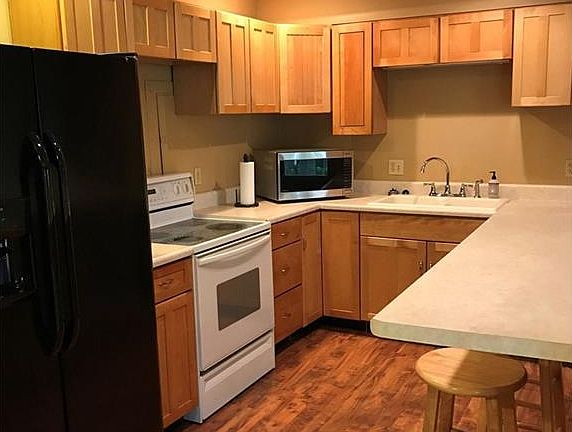 4th image of 25 Berkshire Ct