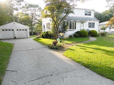 4th image of 2360 Feuereisen Ave