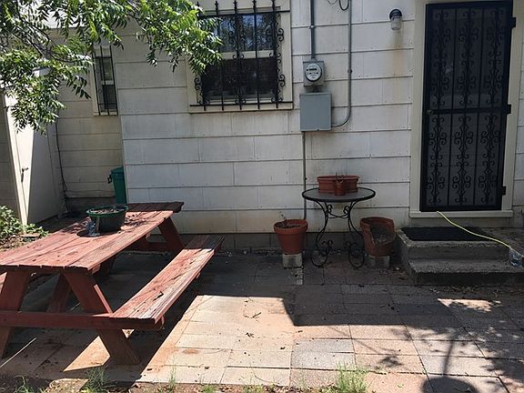 3rd image of 210 Sunset Ln
