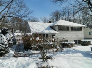 10 Sunset Dr, Andover, NJ 07821