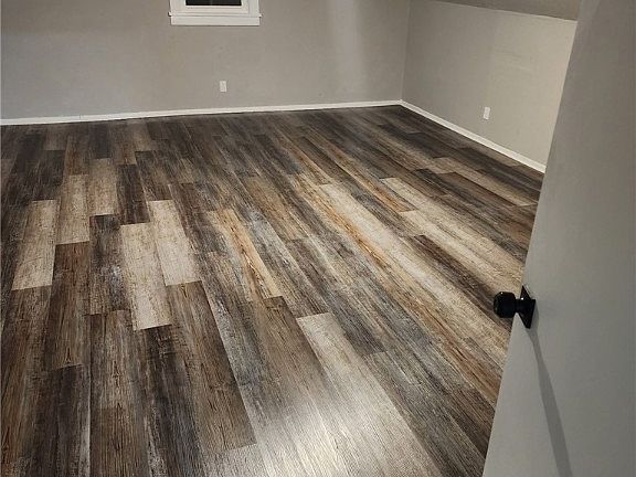 5th image of 11223 Nelson Ave