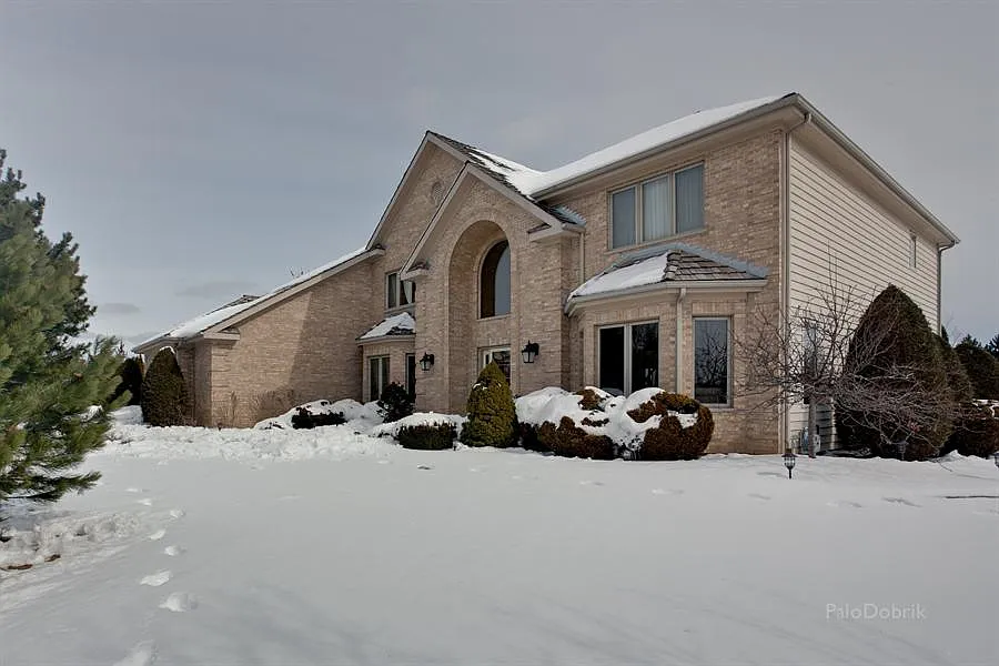 1759 Country Club Dr photo 1