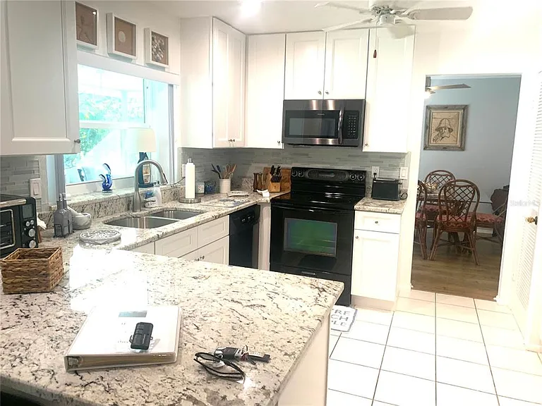 1714 Meadowood St — Photo 22