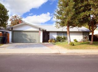 824 Stanford Ave, Clovis, CA 93611