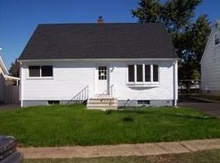 8 Lovely Dr, South Amboy, NJ 08879