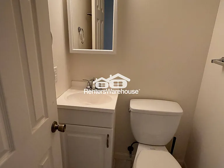 241 Cedarmere Cir — Photo 23