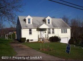 167 W Center Hill Rd, Dallas, PA 18612