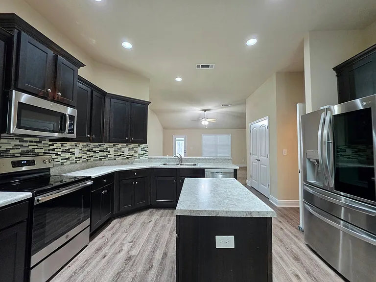 14645 Birkdale Dr — Photo 3