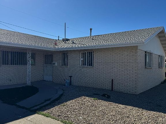2nd image of 3220 Wedgewood Dr