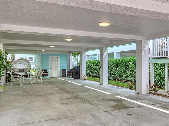 3rd image of 354 NE Starboard Way