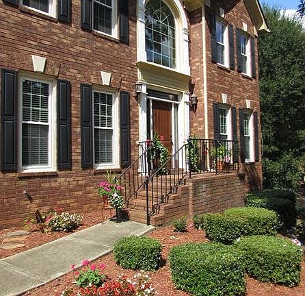 2nd image of 2595 Ashbourne Dr