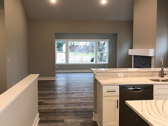 5th image of 3516 Pleasant River St SW #27