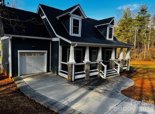 426 Shadow Wood Dr, Leicester, NC 28748