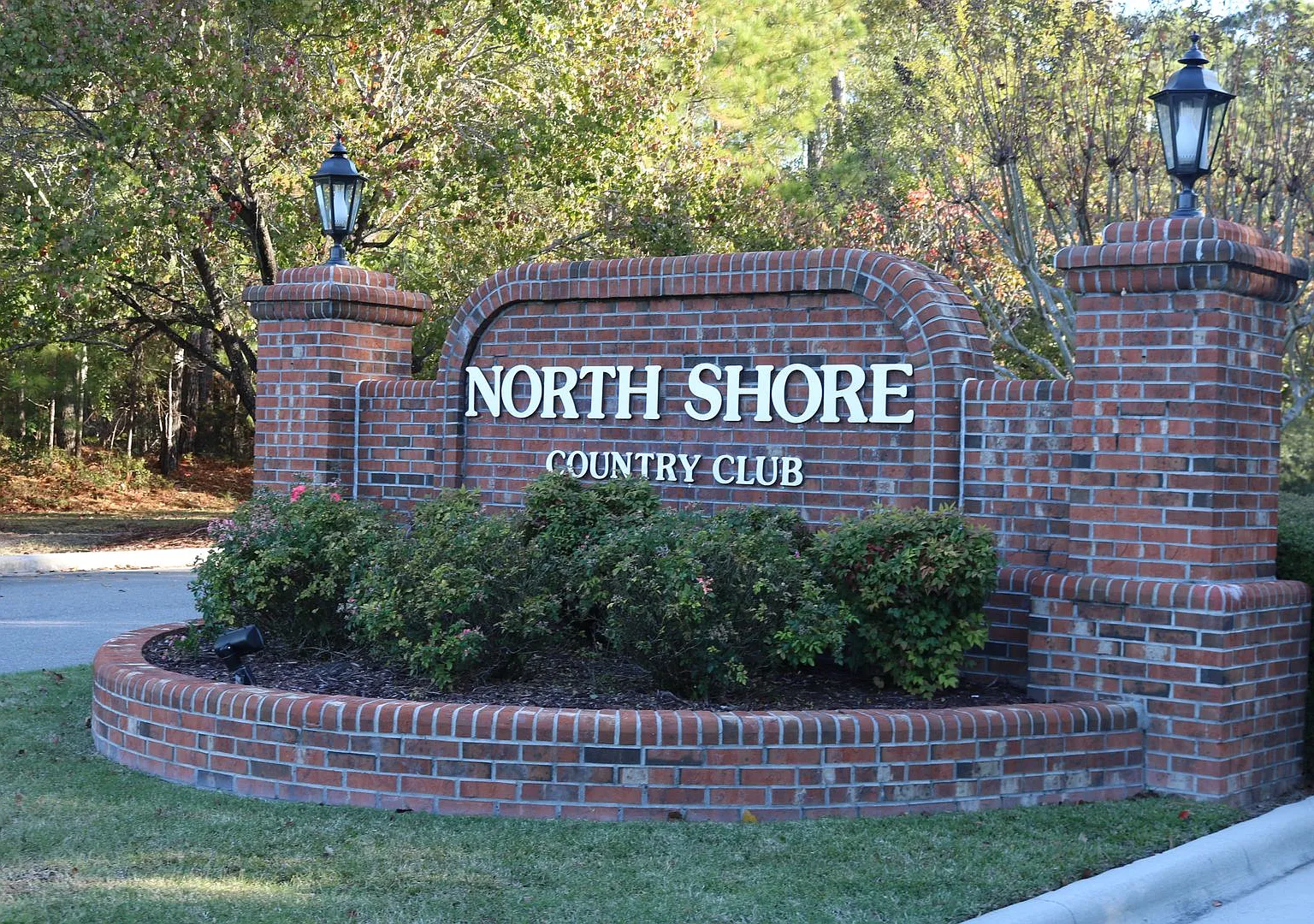 Long Term Rental in North Shore Country Club — Photo 1