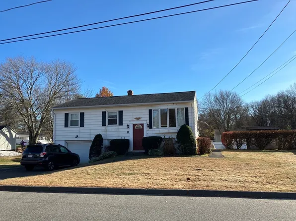 10 Upland Rd, Holyoke, MA 01040