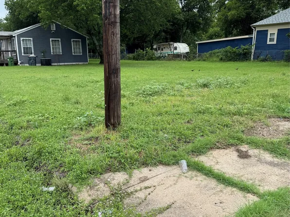 725 S 12th St, Waco, TX 76706