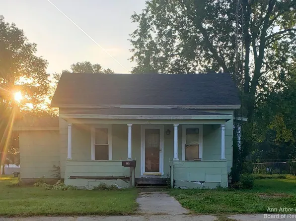 112 Cross St, Blissfield, MI 49228