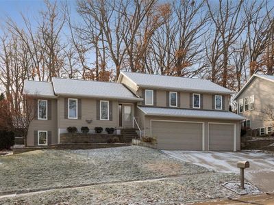 2701 Brookland Dr NE, Cedar Rapids, IA, 52402