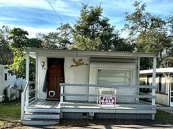 1610 W Bay Dr Lot 35, Largo, FL 33770