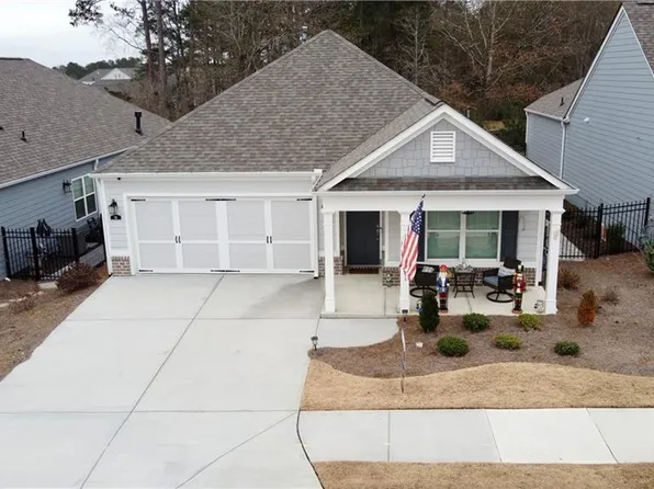 35 Pinewood Ct, Hiram, GA 30141