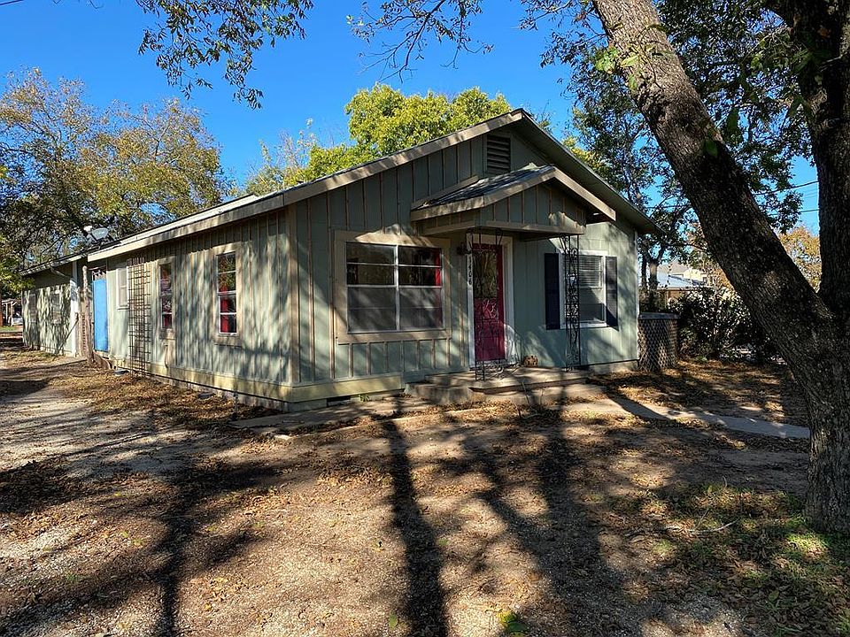 1st image of 1406 N Llano St