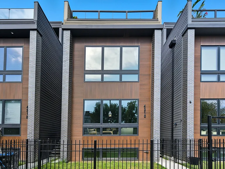 4210 W 5th Ave — Photo 2