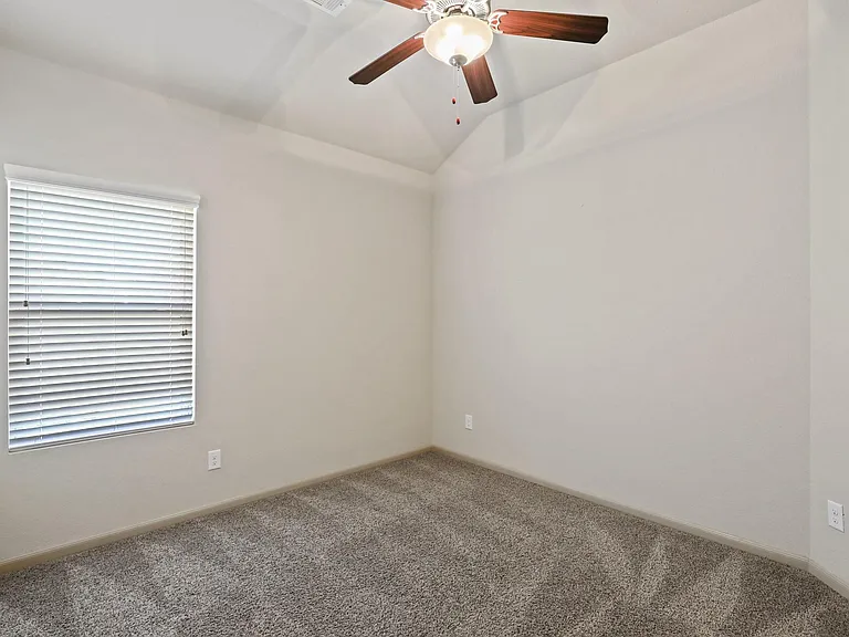 5207 Corbridge Glen Ct — Photo 15