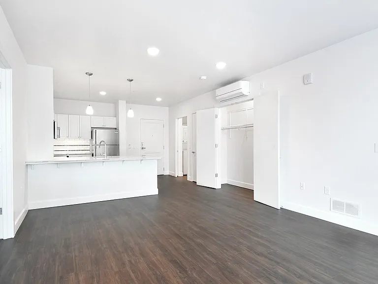 21 Astor — Photo 21