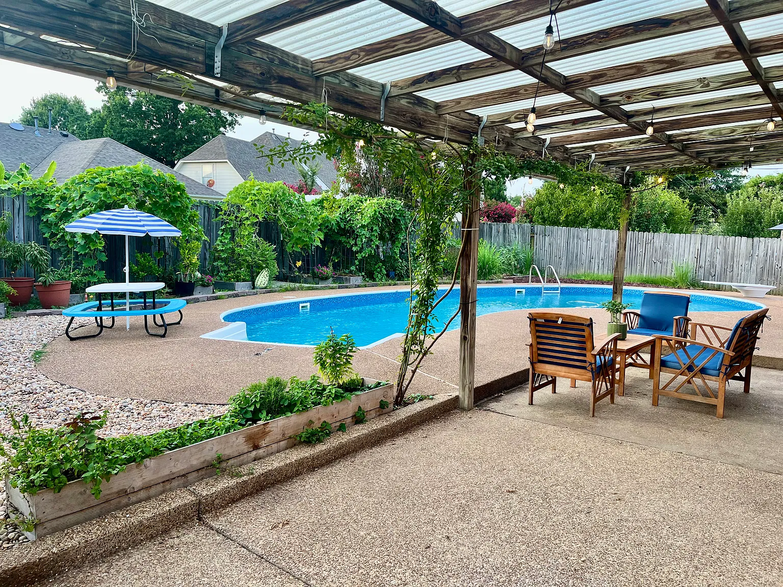 3 bed, 1677 sqft, $2,300 — Photo 2