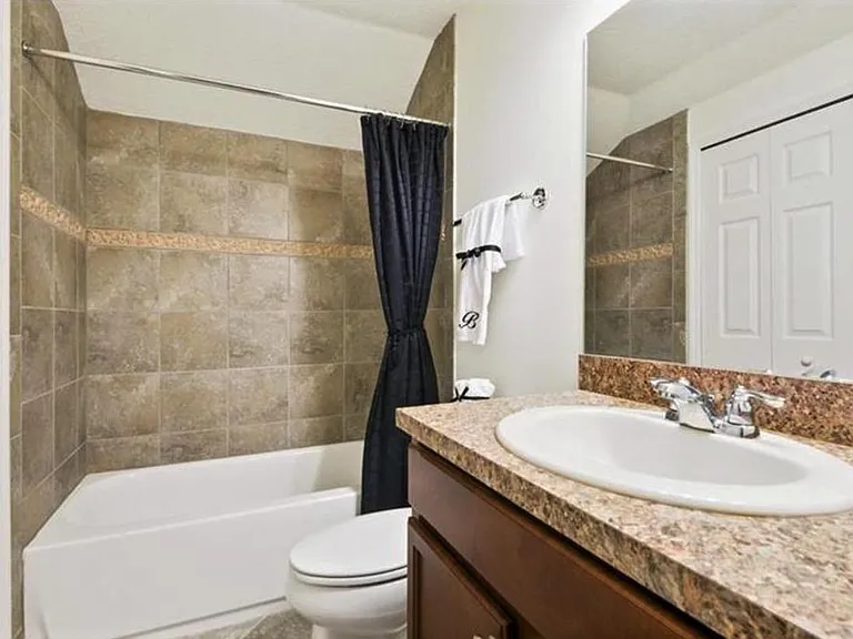 Bath Room 3 in 2nd floor