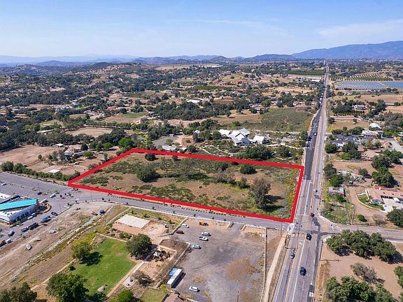 4th image of Cole Grade Ln